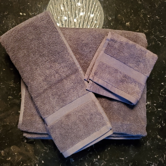 BNwT Kate Spade 3 spa towels grey bath, hand, washcloth - Picture 2 of 2
